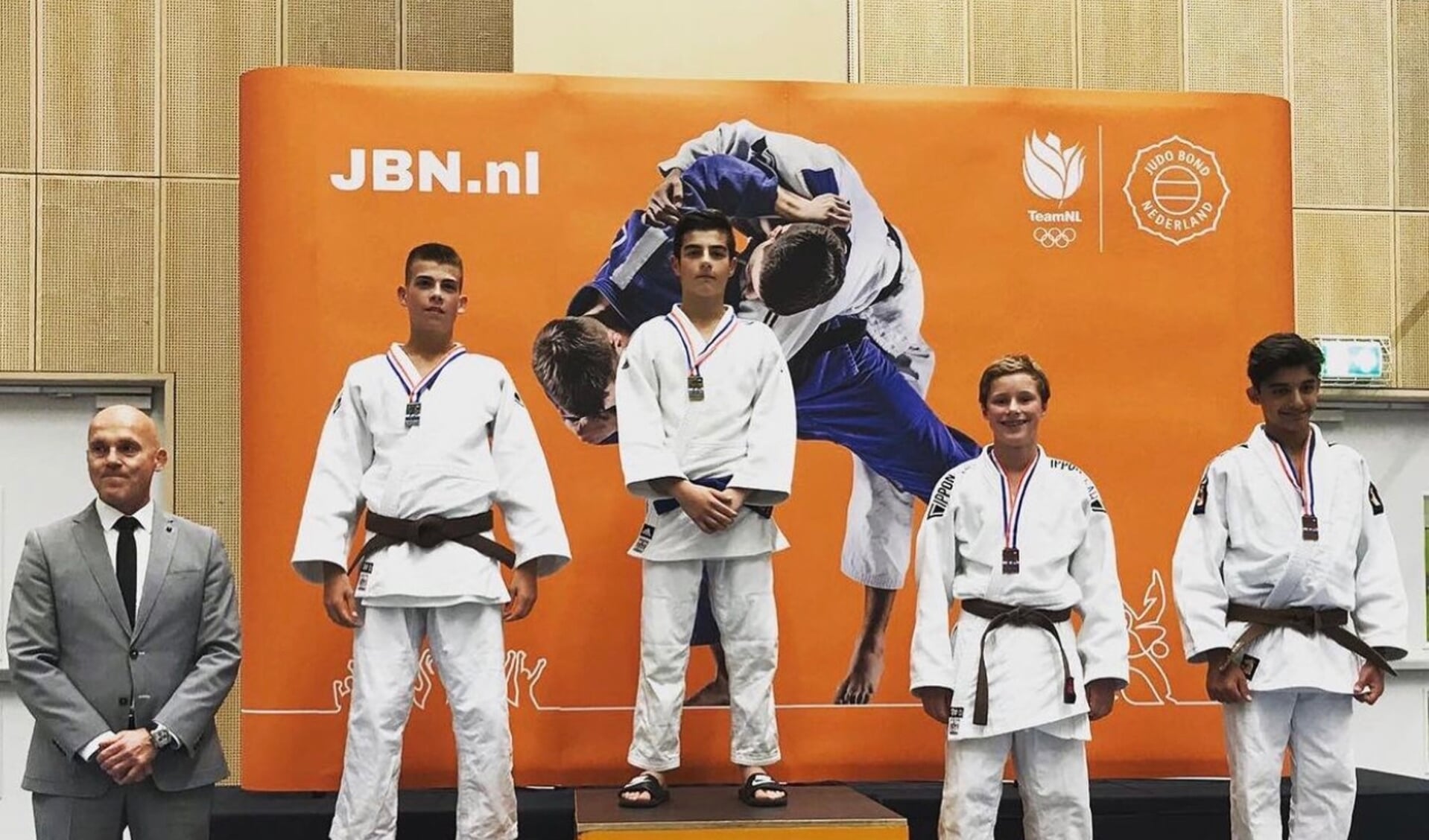 Judoka Luca Tsjakadoea kampioen van Nederland