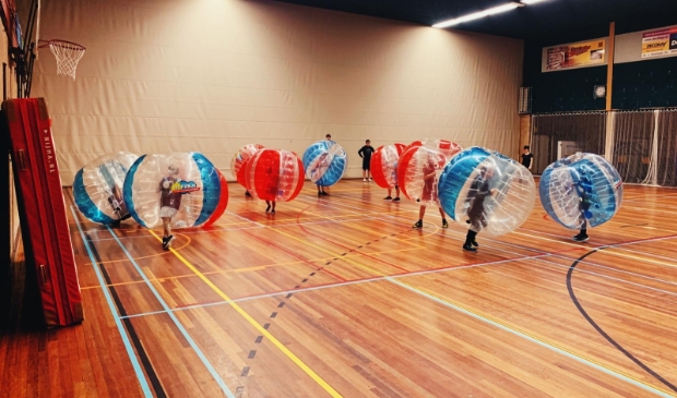 <p>Bubbelvoetbal.</p>