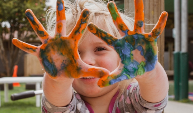 Kinderen leren omgaan met emoties en spanningen.