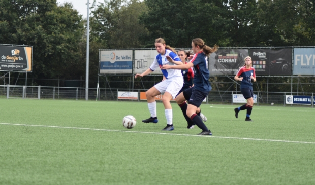 Jill Pijnappels scoorde het eerste doelpunt van de competitie.