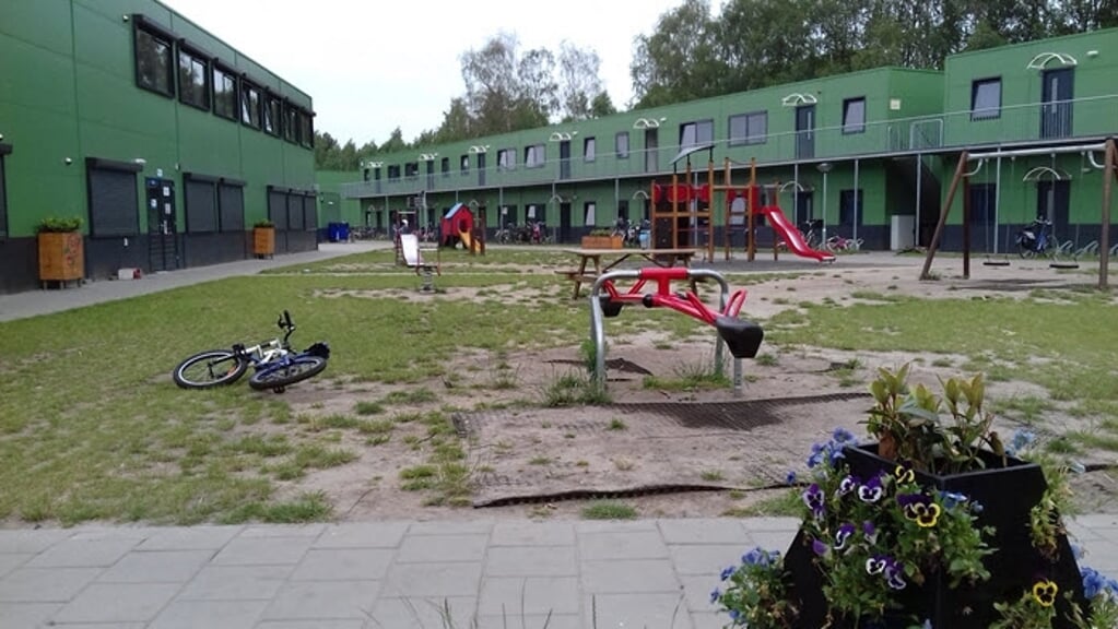 De woonunits die geplaatst gaan worden zijn vergelijkbaar met de units zoals deze ook staan in het asielzoekerscentrum in Harderwijk.