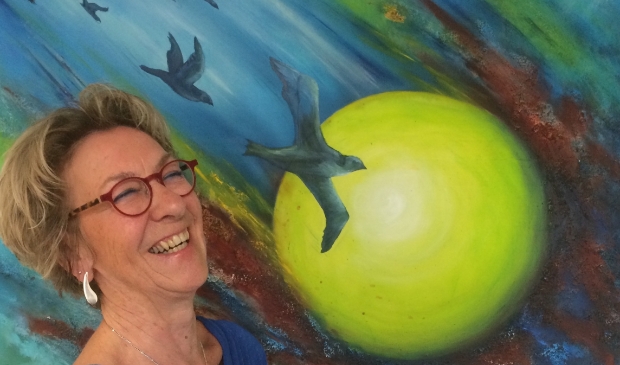 <p>Yvonne werkt graag met kleur.</p>