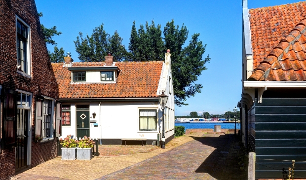 Brengen een bezoek aan het historische oude dorp van Velsen.