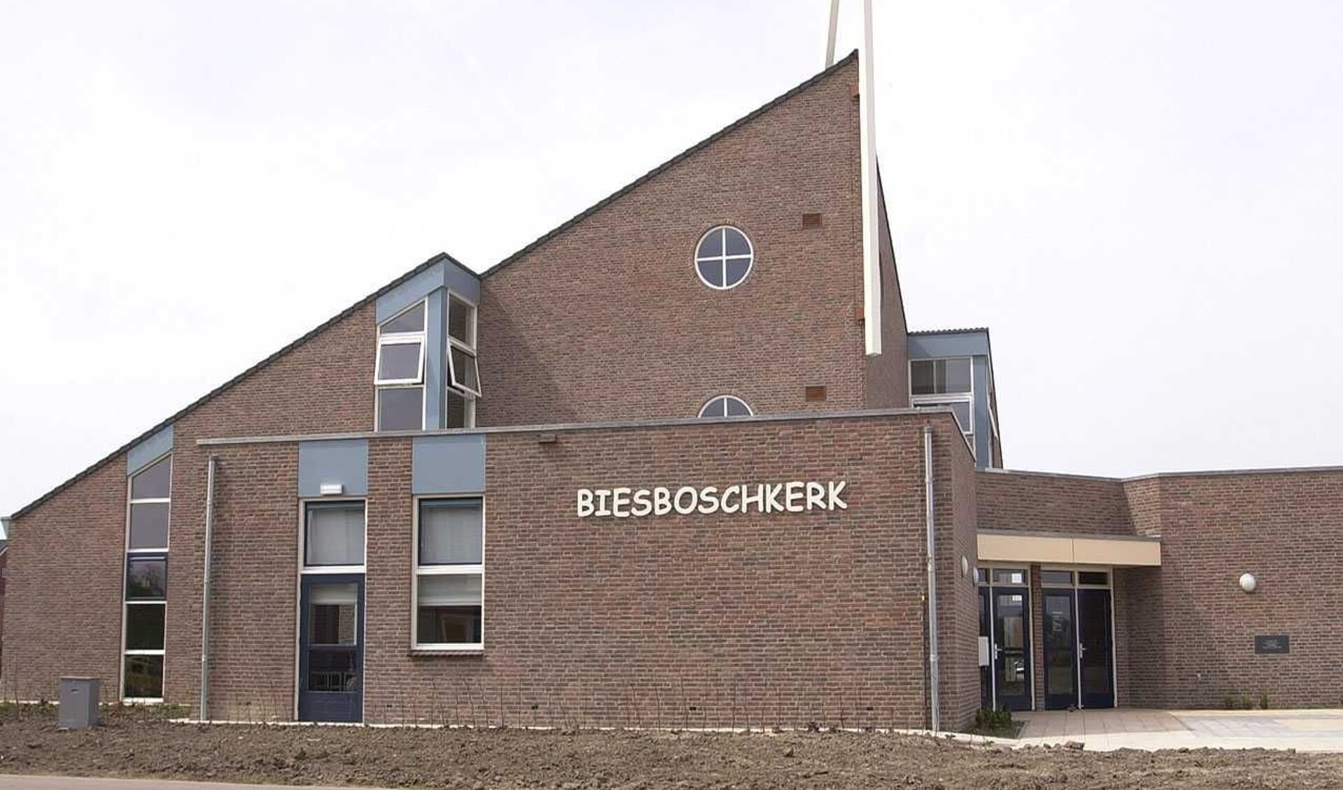 De jeugddienst wordt gehouden in de Biesboschkerk