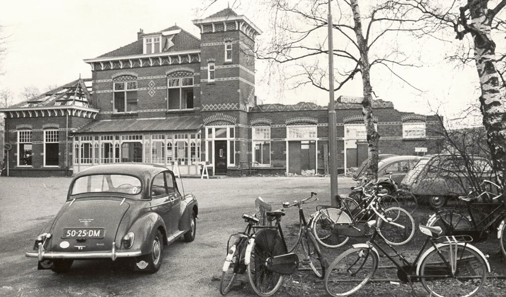 Historische foto van het station in Barneveld.