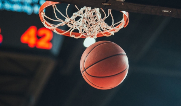 <p>River Trotters dames versloegen Waldric met een miniem verschil</p>