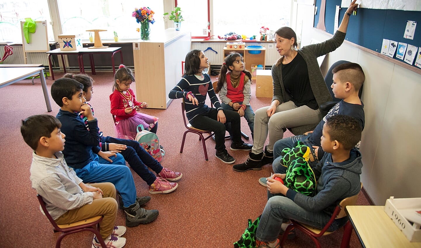 Vijf jaar geleden bood Leusden noodopvang voor zo'n 400 Syrische vluchtelingen. Kinderen kregen in Leusden onderwijs.