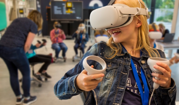 Deelnemer maakt Gravity Sketch met VR-bril