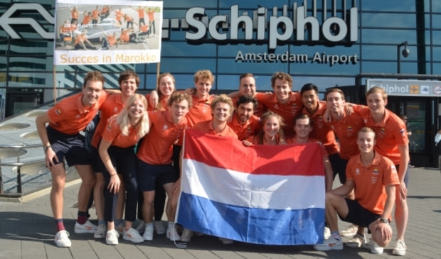 <p>Het Vattenfall Solar Team, vlak voor vertrek.</p>