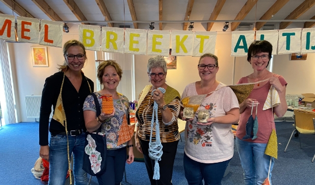 <p>Het startweekendteam, met v.l.n.r. Mieke Keizer, Mary Hogenkamp, Annefieke Prins, Ilse van ’t Wout en Marja Zwiggelaar.</p>