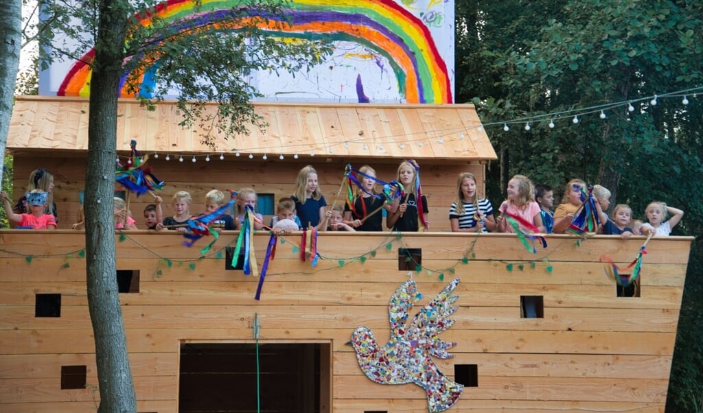 Kinderen nog een keer het lied Ballonnenlied, Onze lofprijs stijgt omhoog!