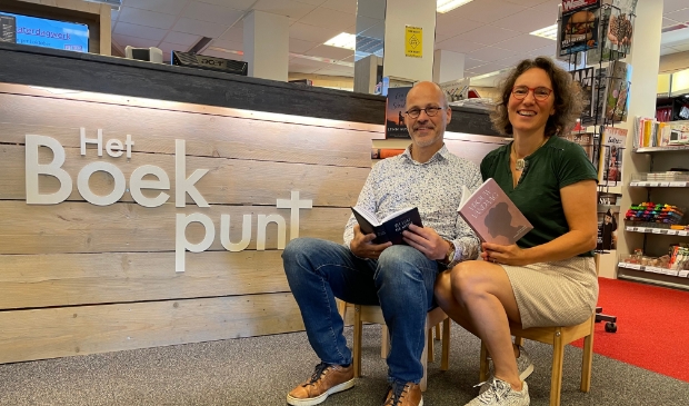 Wouter en Esther de Pater vieren met acties dat Het Boekpunt tien jaar bestaat.