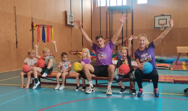 <p>Bij Monkey Moves maken kinderen spelenderwijs kennis met 11 populaire sporten</p>