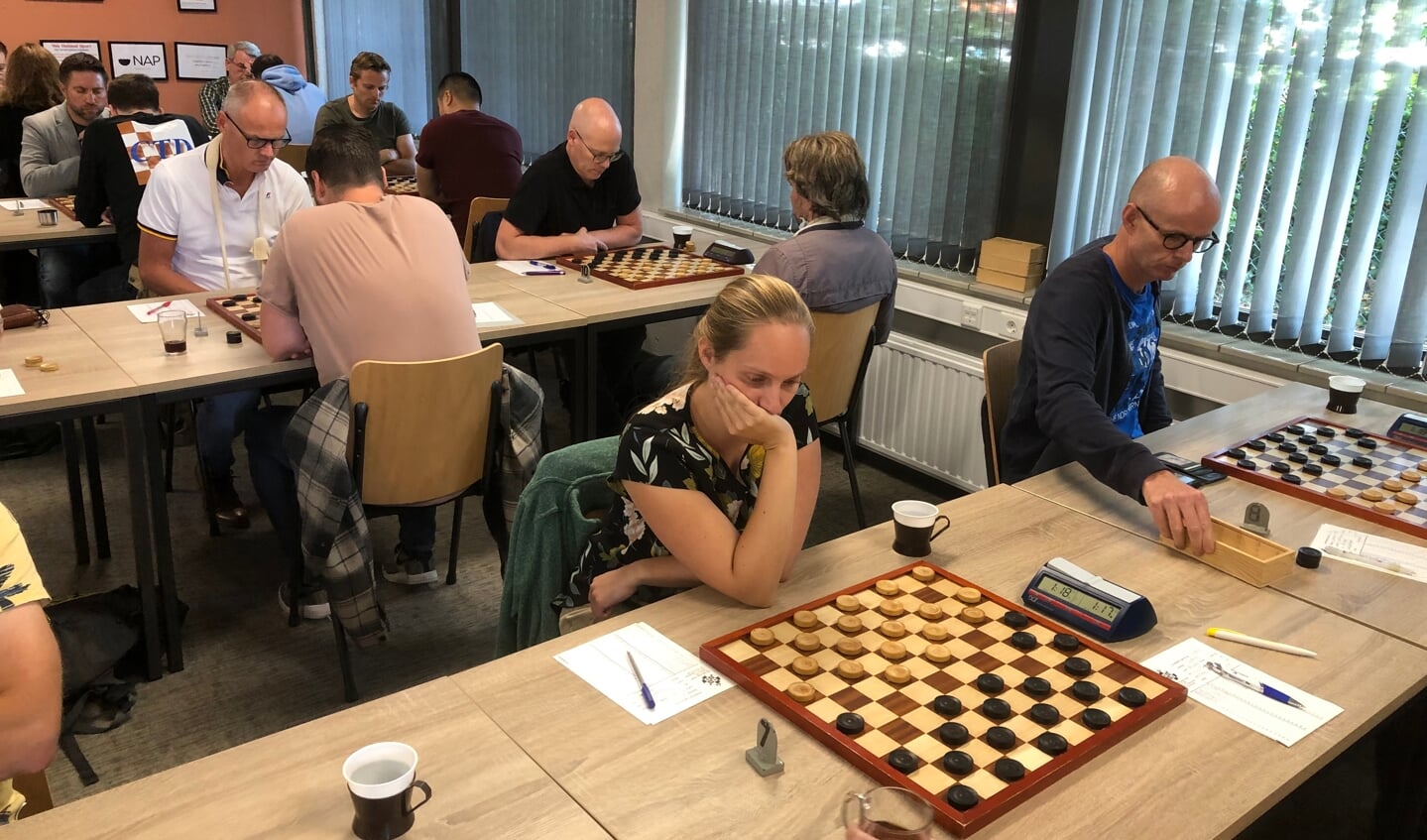Laura Timmerman zorgde met haar winstpartij voor de eerste Lunterse damwinst.