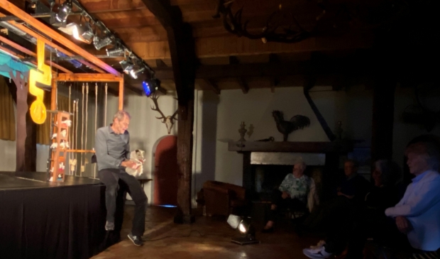 Arthur Geesing speelt Wolfje