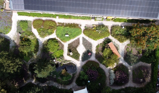 Honingraatmotief tuinpaden