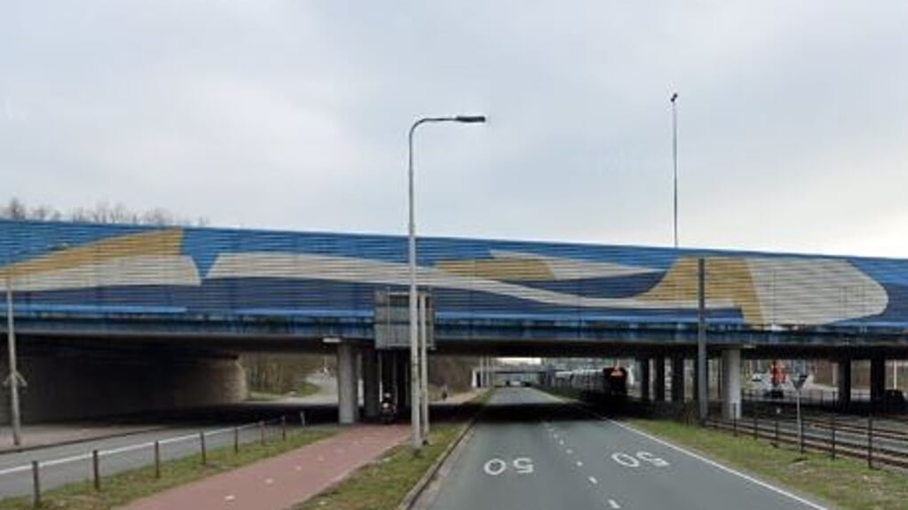 De onderdoorgang bij de Beneluxbaan. Links het deel van de Ouverture dat ook afgesloten wordt.