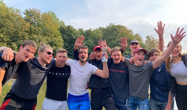 spelers en coach van team A