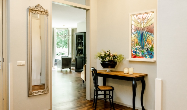 inkijkje hal en huiskamer hospice