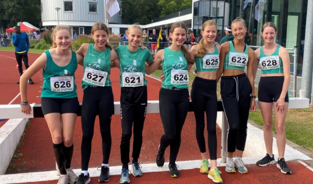 Het Athlosteam met Dyone van Aller derde van links