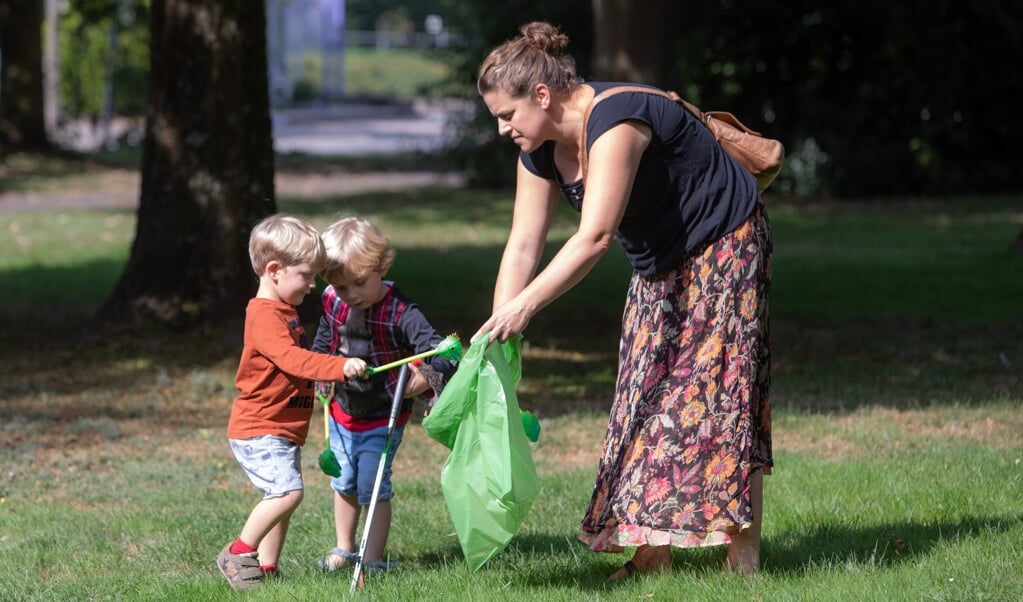 Archieffoto: Ook vorig jaar werd er opgeschoond tijdens World Cleanup Day in Baarn. 