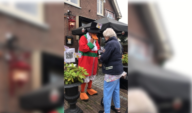 Donald Duck verkoopt Lions loten