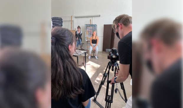 <p><em>Jongeren ontdekken hun talenten tijdens creatieve workshops.</em></p>