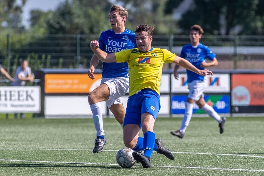 De 1-0 door Ruben Rentenaar.