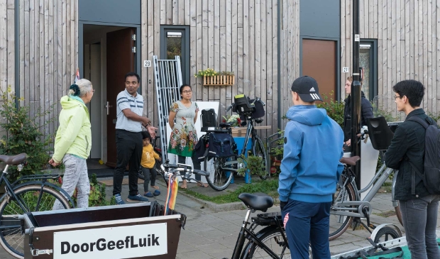 Leerlingen doen vrijwilligerswerk