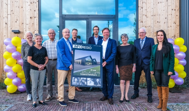 <p>Een deel van het team van Schenk Makelaars</p>