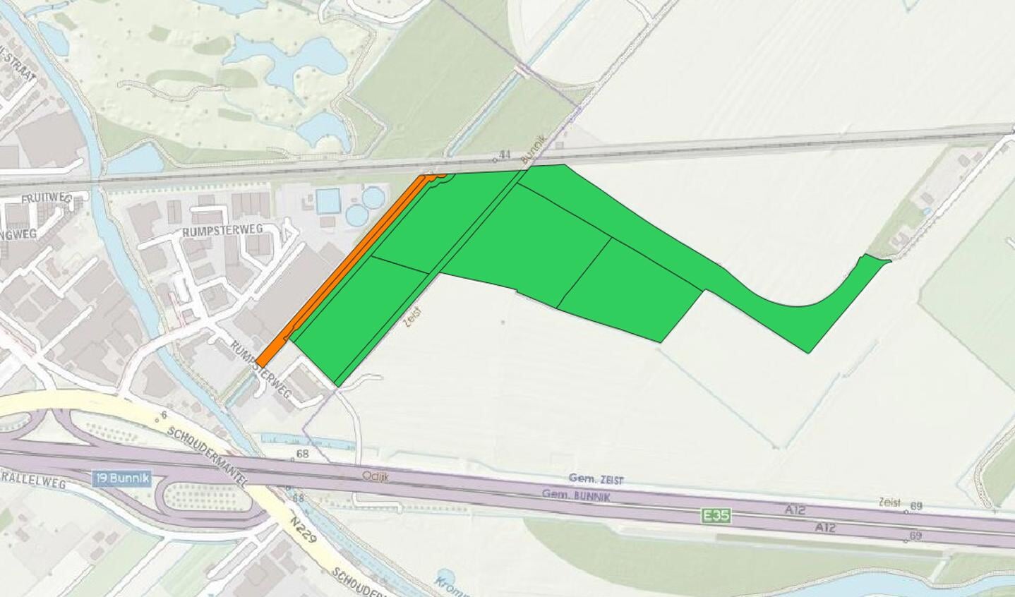 De stukken grond binnen de A12-spoorzone die van het Utrechts Landschap zijn. De groene percelen zijn van UL sinds 1980, het oranje perceel sinds 2006.
