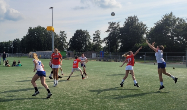 Lang was NOVA de betere ploeg, maar de eindstand geeft een ander beeld