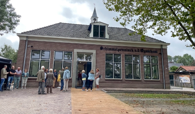 <p>De gerenoveerde Schimmelpenninck van der Oyeschool in Hoevelaken.</p>