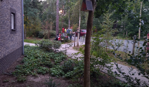 Bestuurder van een scooter met letsel wordt verplaatst