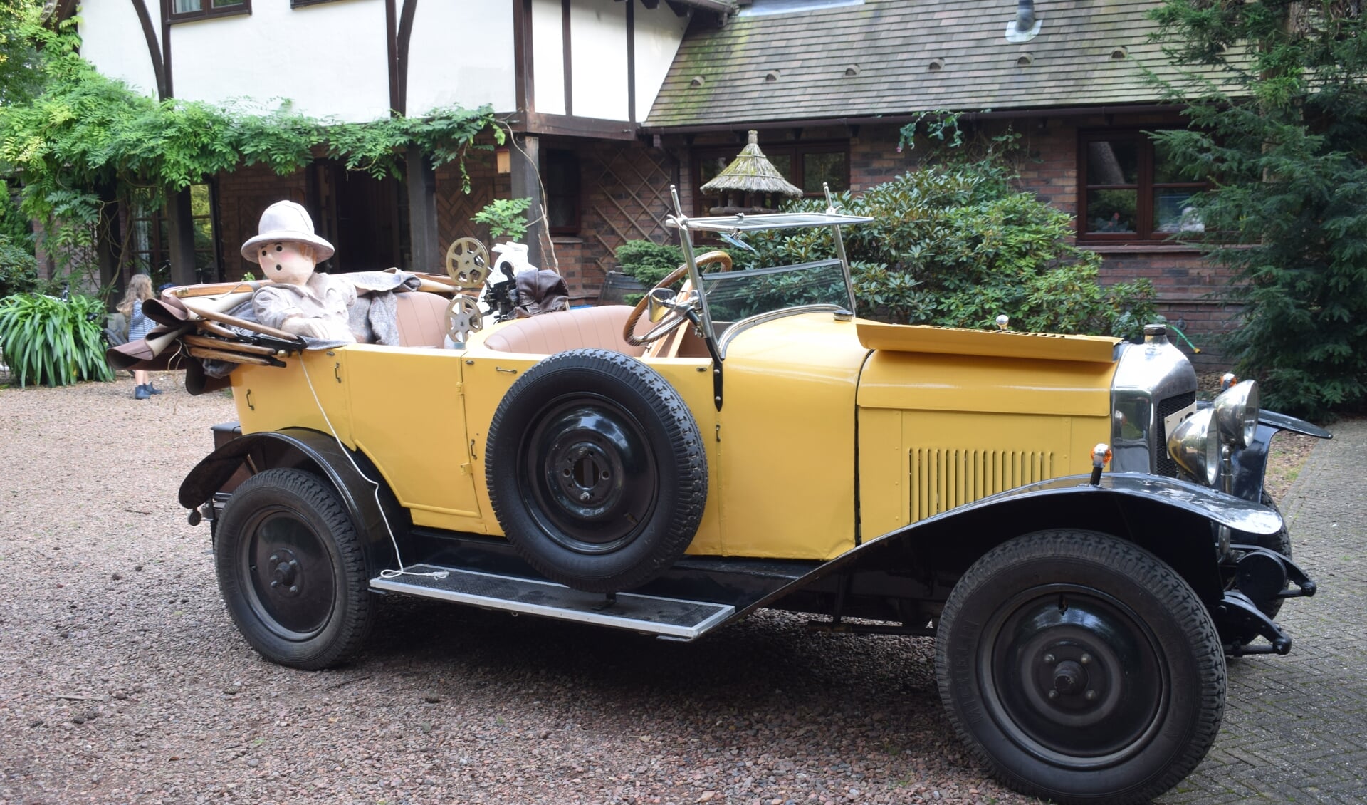 De Licorne uit 1924 is omgetoverd tot Kuifje-auto.