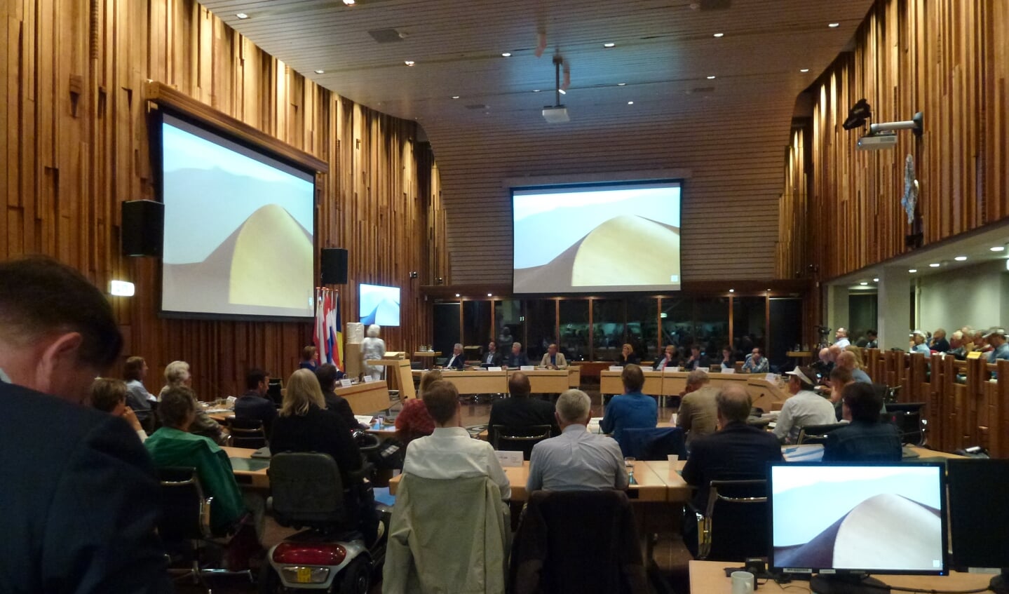 De Amersfoortse raadszaal, vóór corona.