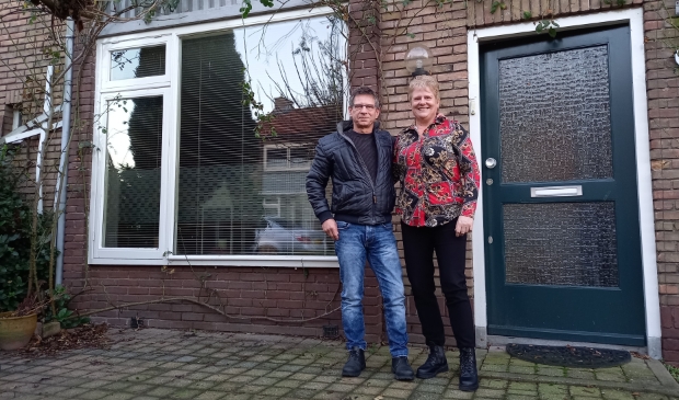 <p>Tom van der Putten en Mirjam Weppelman wonen nu nog aan de Mr. Heemskerkstraat. Straks maken ze een nieuwe start aan De Groenplaats in Veenendaal-oost.</p>