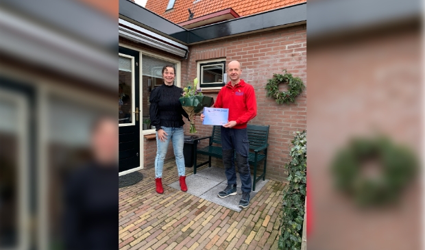 Remco van Beek wordt gehuldigd.