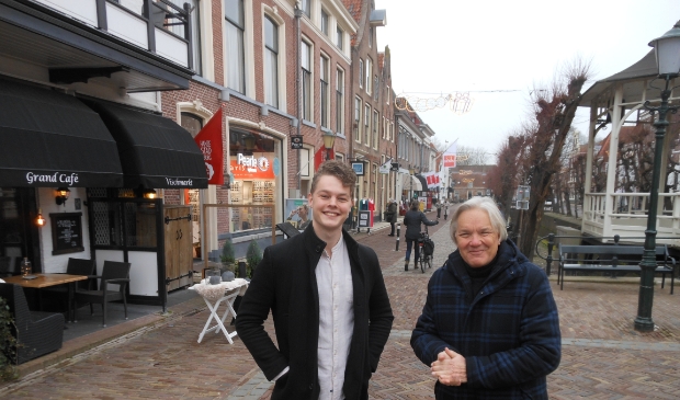 <p>Loran van Baardewijk (links) en Eduard Plate zijn de nieuwe centrummanagers.</p>