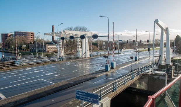 <p>De nieuwe Cruquiusbrug nabij Heemstede wordt volgens het IFD principe gebouwd.</p>