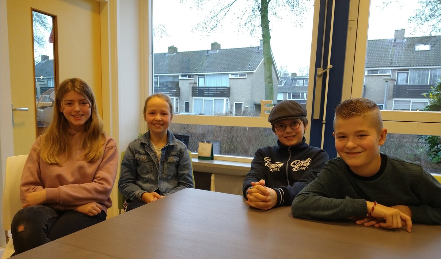 Leerlingen van de Appelgaard, Jaëlla, Willemijn, Tobias en Bauke, vertellen over de lockdown, thuisonderwijs en de eerste week school. 