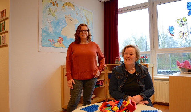 <p>Nelly Lambregtse en Dunja Oosterwijk: ,,We stimuleren kinderen zich te verwonderen en hun creativiteit de vrije loop te laten.&rsquo;&rsquo;</p>