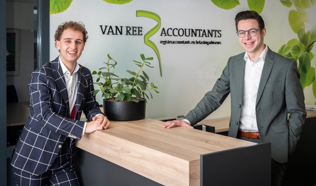 Robert Weessies en Peter Heijkamp werken met veel plezier bij Van Ree Accountants.