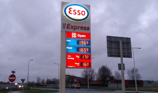 <p>De brandstofprijzen zijn recent opnieuw gestegen naar recordhoogte. Esso staat zowel hoog in de lijsten van de goedkoopste als duurste stations langs de snelweg, de prijsverschillen tussen de Esso stations zijn dus erg groot.</p>