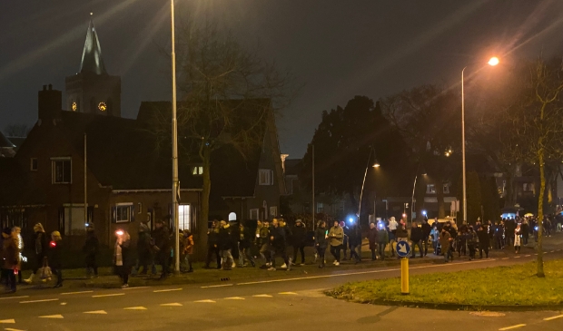 Edese inwoners lopen lichtjestocht