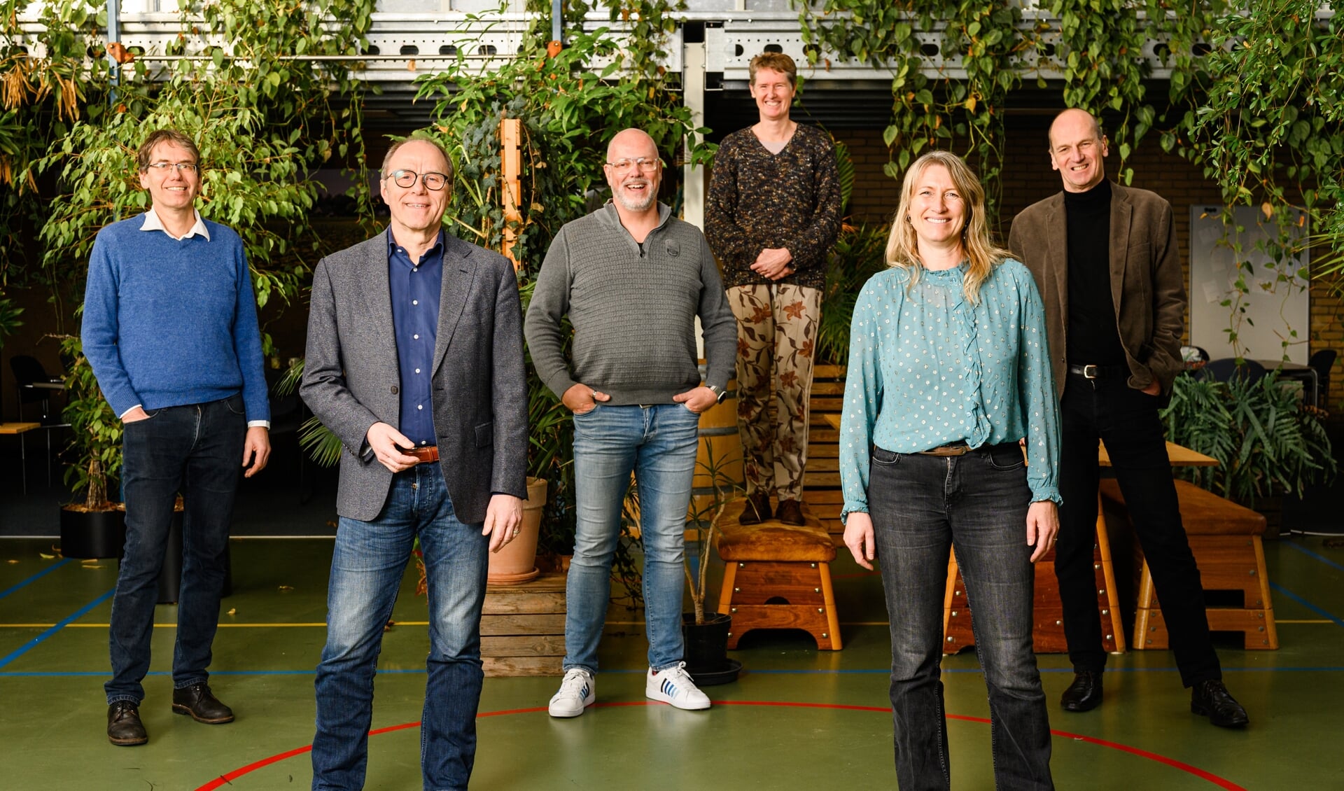 De mensen achter de energiebank. Van links af: Jorrit Leijting, Remco Pols, Marco Albers, Pia van Hijfte, Andrea van de Graaf en Aarnoud van der Deijl.