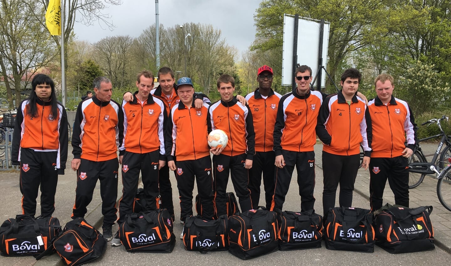 Het G-voetbalteam van BVC Bloemendaal.