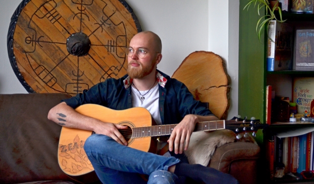 <p>Bart ('Zeal') Mesman: "Ik hoop dat ik de mensen met mijn muziek weet te raken. Dat is de kracht van echte muziek". </p>