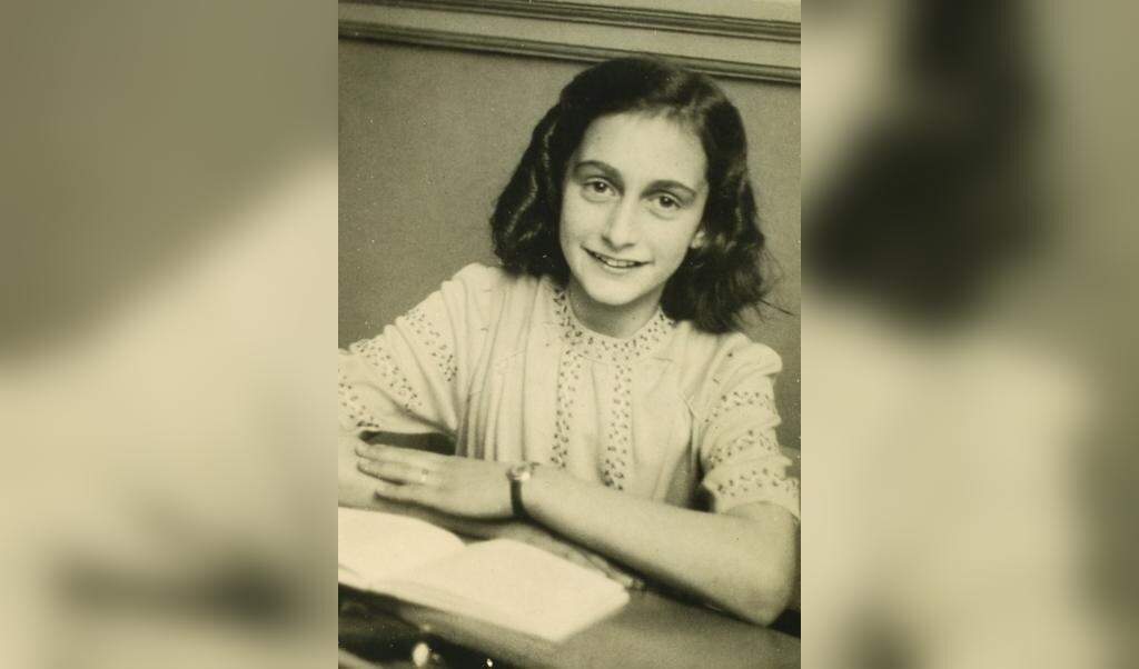 Anne Frank, toen ze nog naar school kon. 