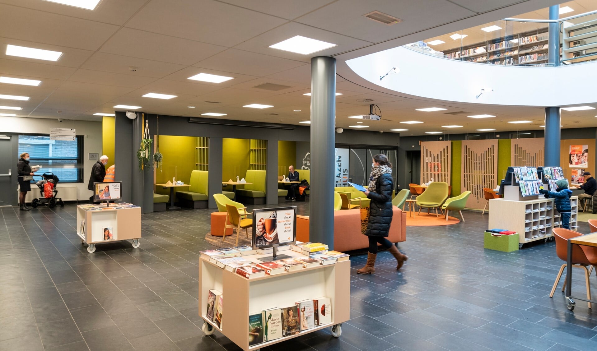 De bibliotheek in Barneveld is momenteel een populair toevluchtsoord voor mensen die er even uit willen.